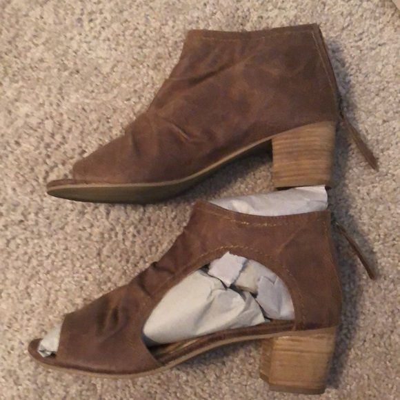 Not Rated booties - Picture 2 of 4